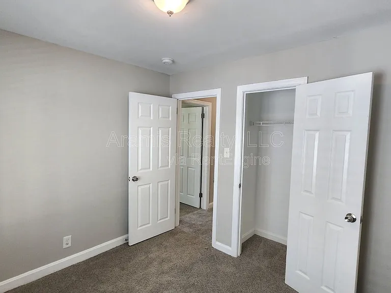 2043 Chicago Ave NW — Photo 10