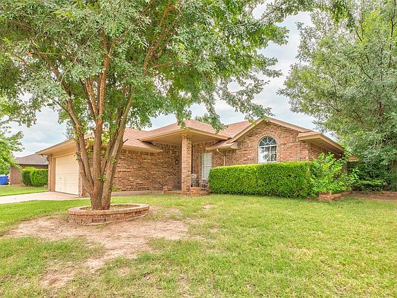 2nd image of 2057 Rising Hill Dr