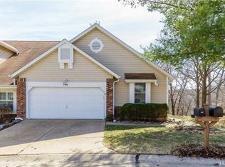 166 Cascade Circle Dr, Ballwin, MO 63021