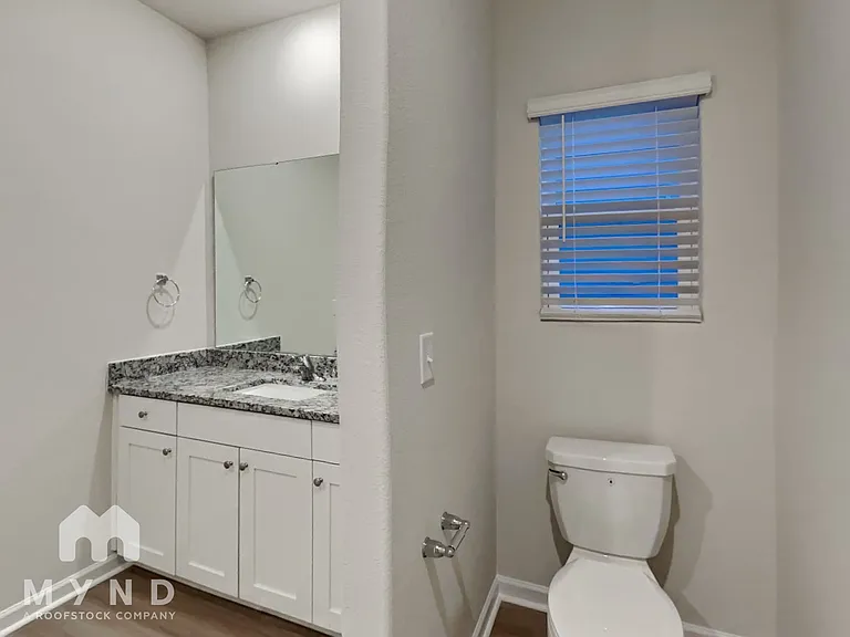 304 New Villas St — Photo 17