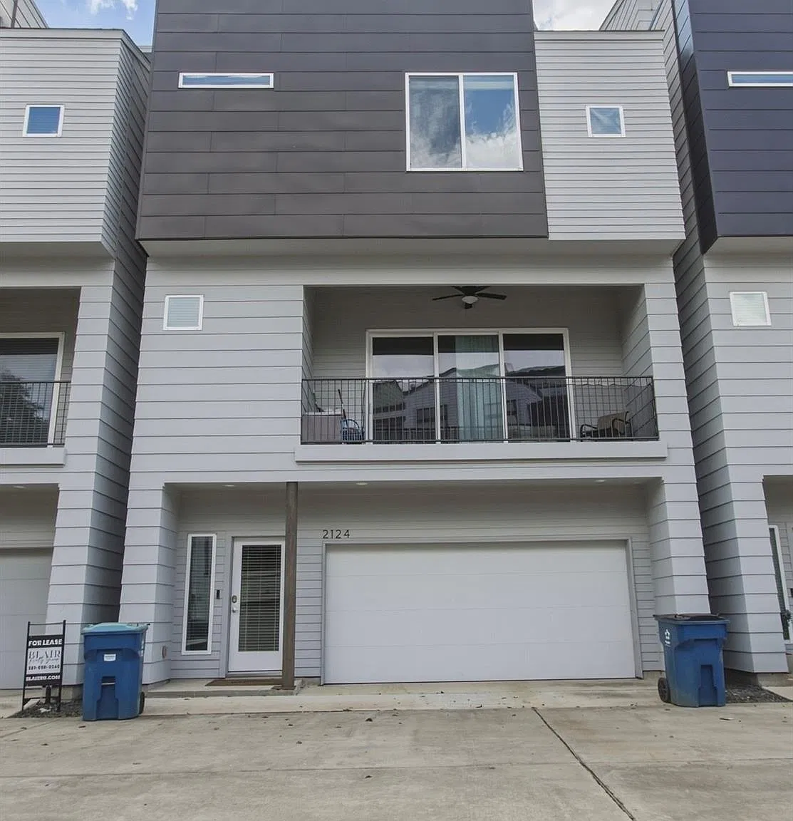 3 bed, 3.5 bath, 2340 sqft, $3,300 — Photo 1