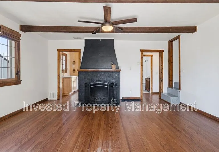 3077 Benton St — Photo 7