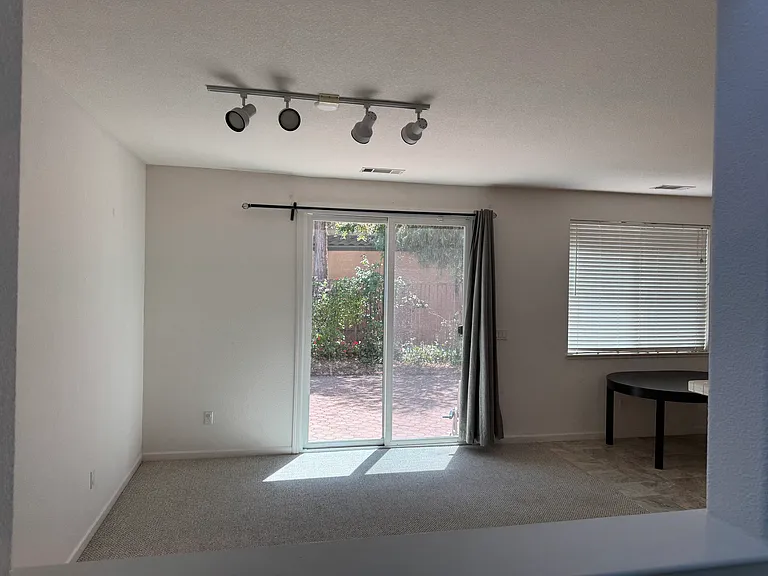 5168 Academy Rd #SINGLE HOUSE — Photo 8