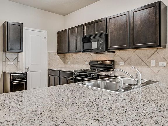 4th image of 1417 Deodara Dr