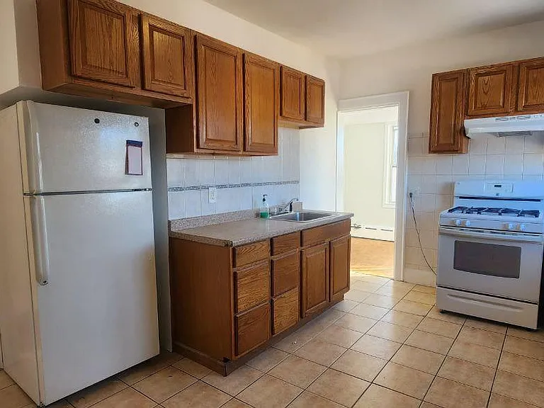 594 Yonkers Ave #5 — Photo 2