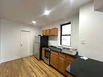 Rented by KNOCKKNOCK LLC