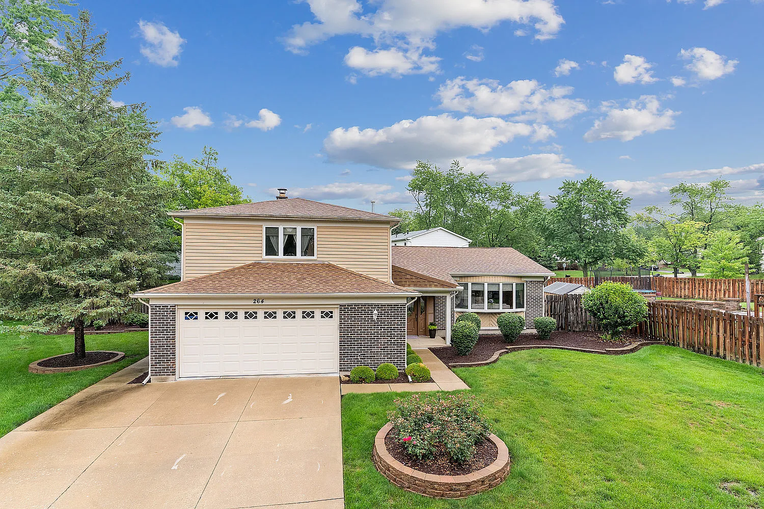 264 Tudor Ct photo 1