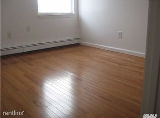 25521 149th Rd, Rosedale, NY 11422