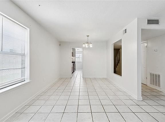 3rd image of 2526 Caswell Ln