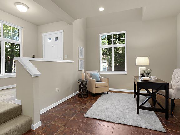 2nd image of 1415 Huckleberry Cir