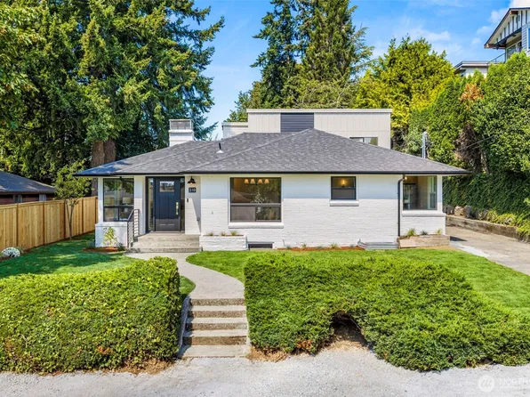 210 N 115th Street, Seattle, WA 98133