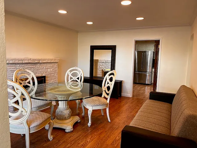 195 Balboa Way — Photo 3
