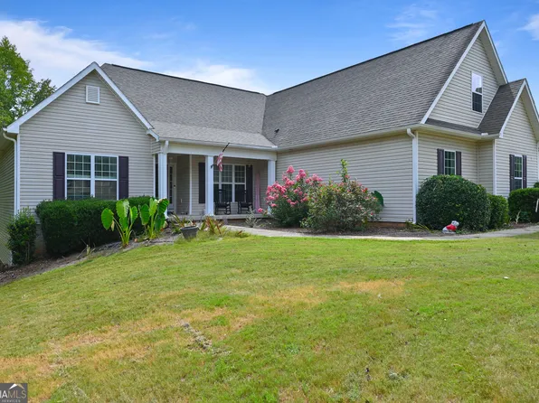 42 Meadows Ln, Senoia, GA 30276