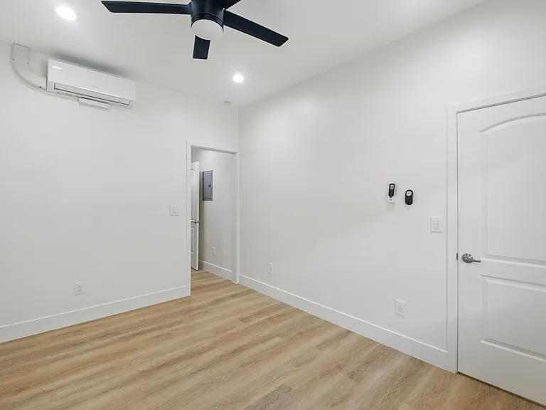 640 Imperial Ave #12 — Photo 15