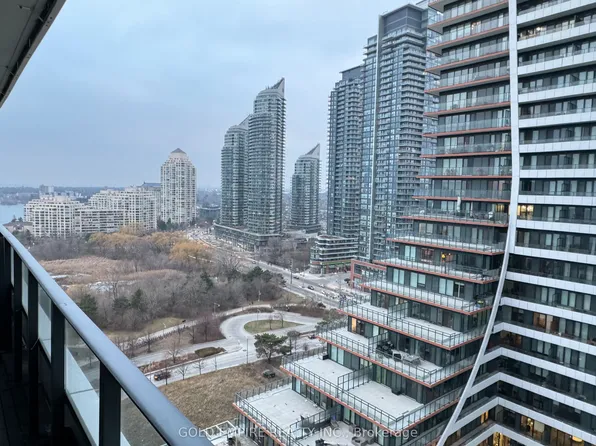 20 Shore Breeze Dr #1603, Toronto, ON M8V 0C7