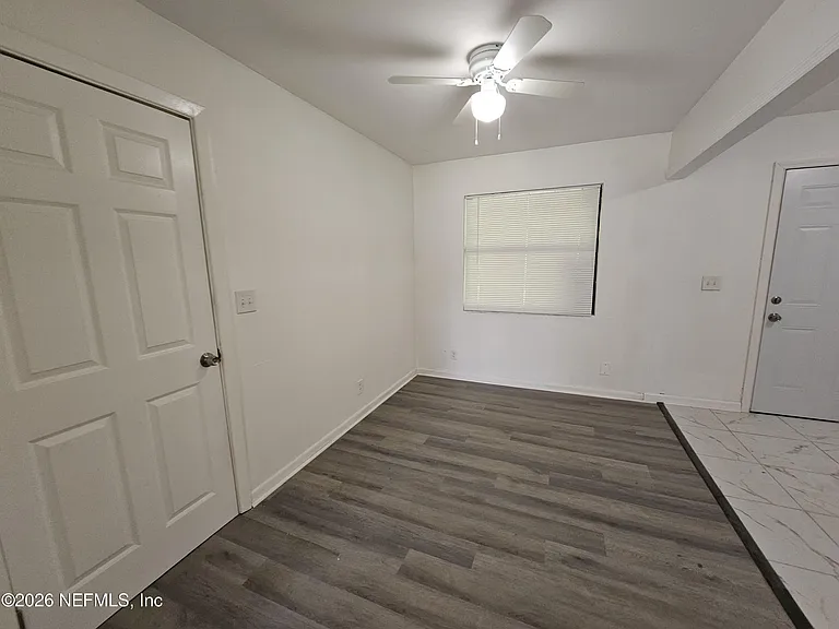 11226 Inez Dr — Photo 9