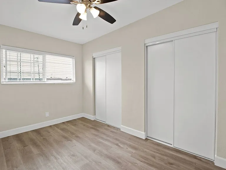 Westminster Apartments — Photo 45