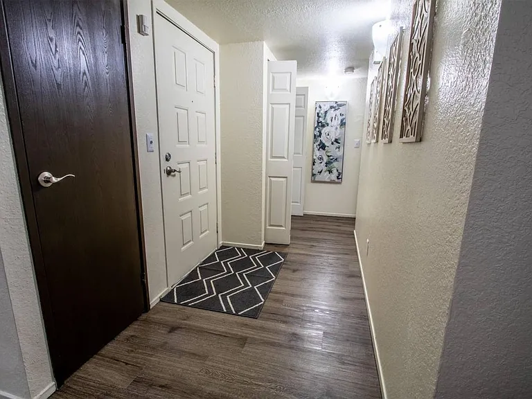 ONE MONTH FREE! APPLY FREE! VIRTUAL TOURS! — Photo 93