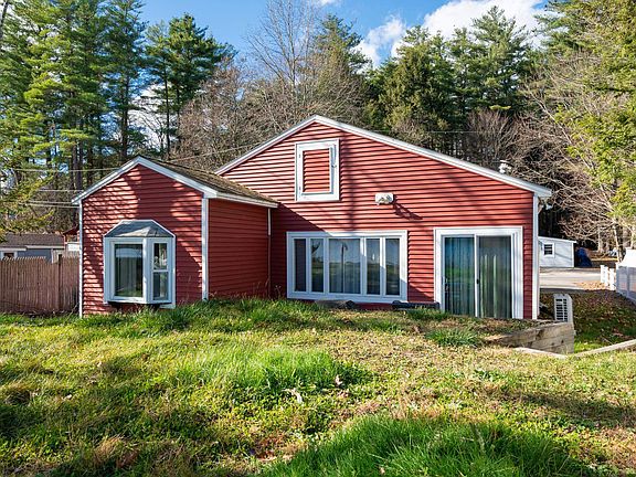 3rd image of 67 Flint Pond Road