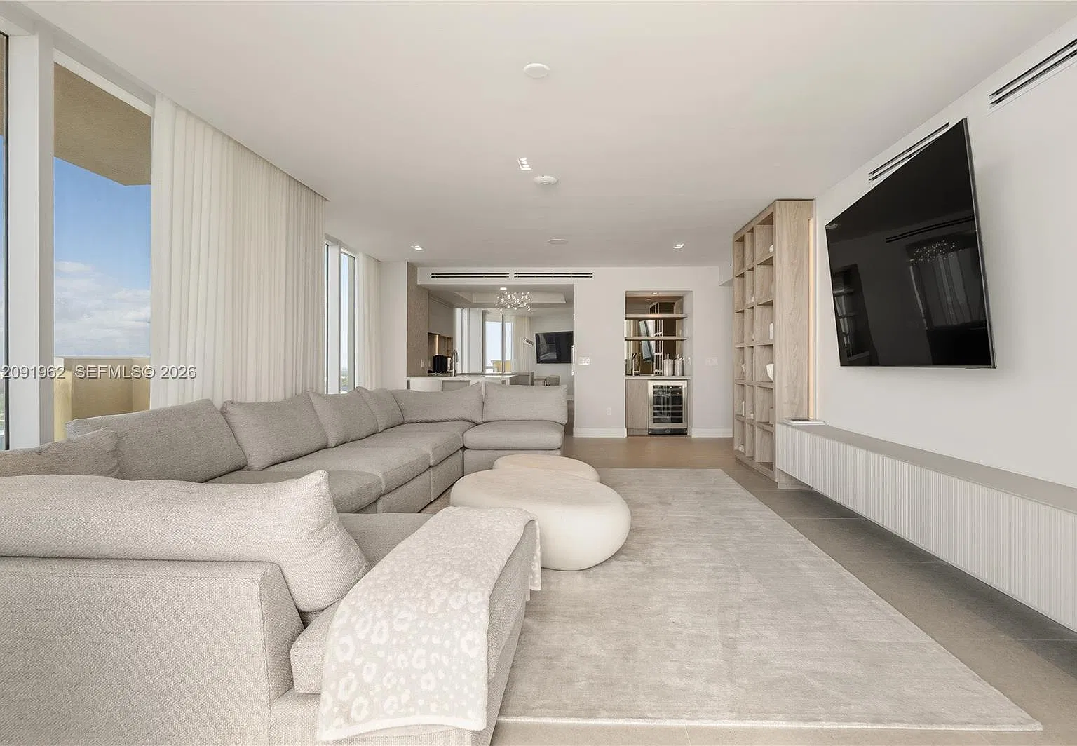 Acqualina Ocean Residence — Photo 4