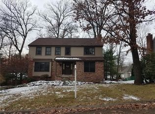 1203 Oakridge Dr, Butler, PA 16001