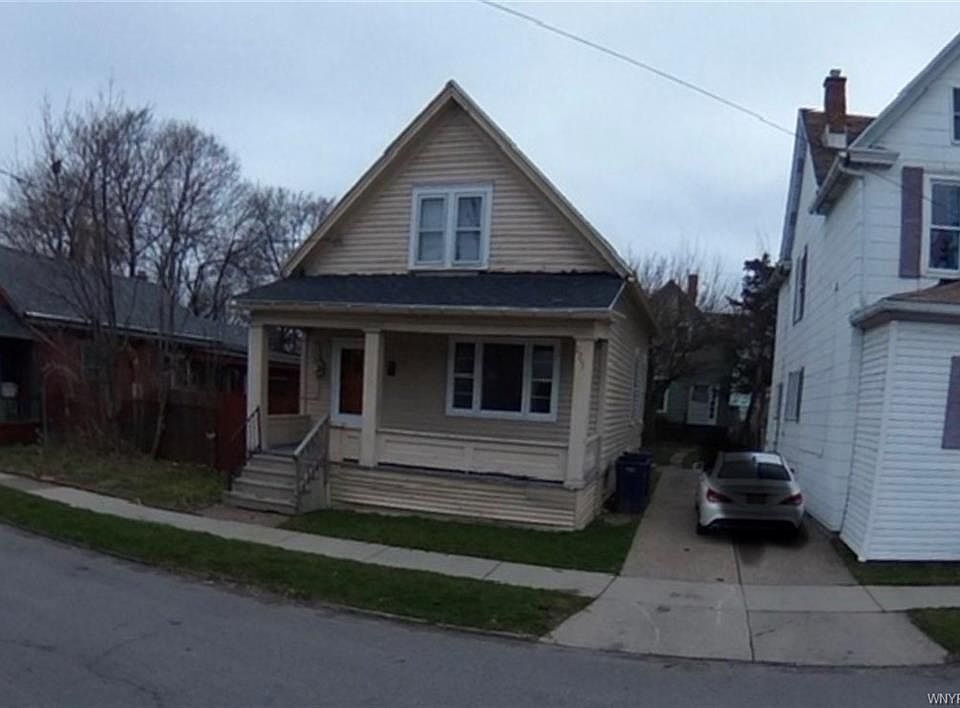 1st image of 225 Gorton St