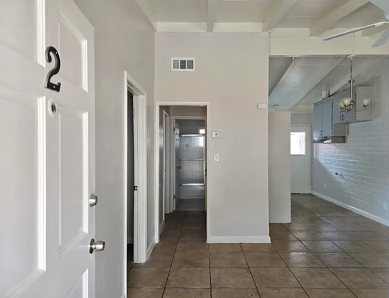 4310 E Fairfax Ave #2