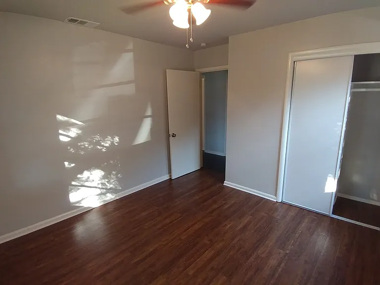 2523 Gross Rd — Photo 9