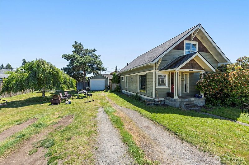 4th image of 1208 W Pear Street
