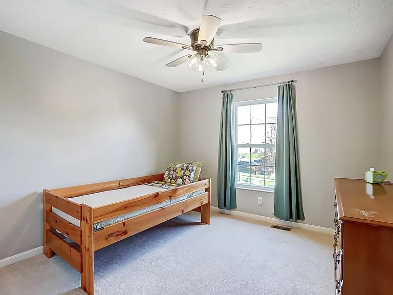 1442 Observatory Dr — Photo 28