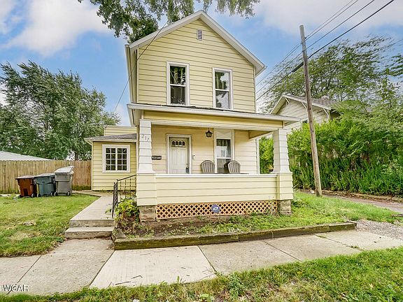 4th image of 217 W Grand Ave
