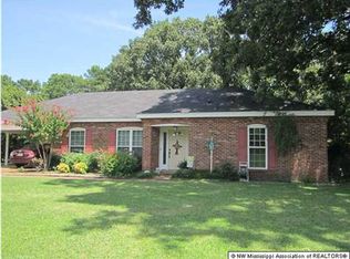 1344 Pontotoc St, Sardis, MS 38632