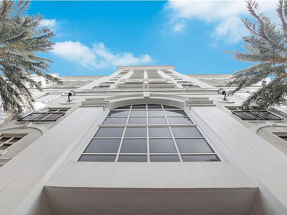 4th image of 10 Aragon Ave #921