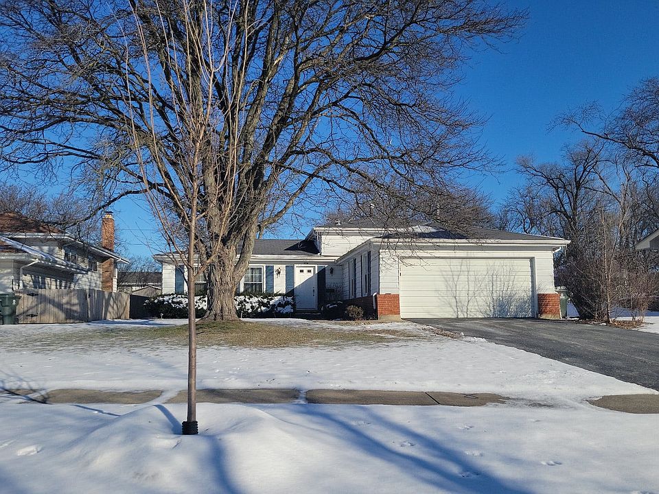 1st image of 2714 Hollydale Dr