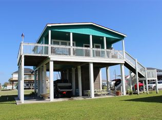 847 Selwyn Rd, Crystal Beach, TX 77650