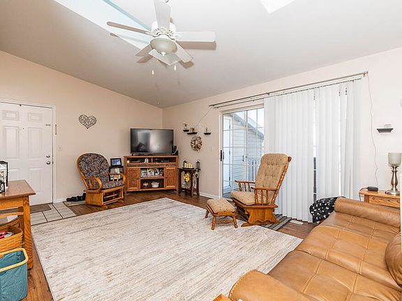 3rd image of 4076 S West Frk #311