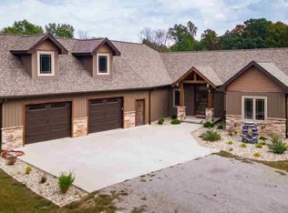 14686 N Greenbriar Rd, Carterville, IL 62918