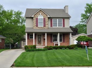 3727 Dukeshire Hwy, Royal Oak, MI 48073