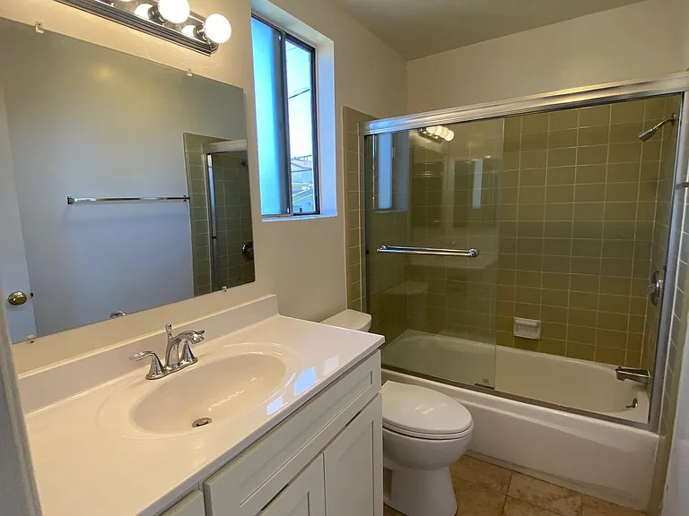 3731 Watseka Ave #8 — Photo 6
