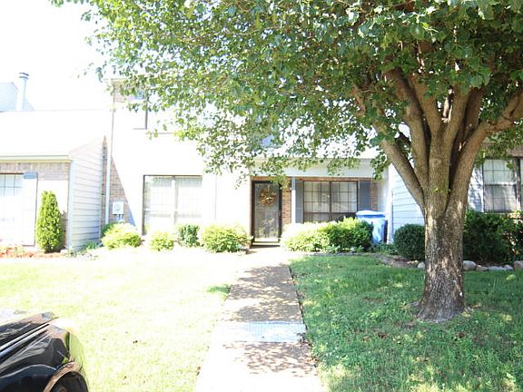 2nd image of 1291 Village Green Dr