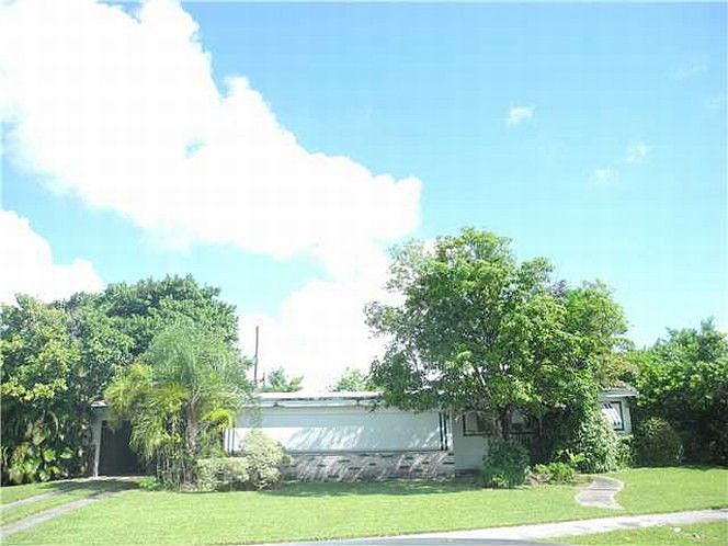1st image of 9505 Thanksgiving Dr