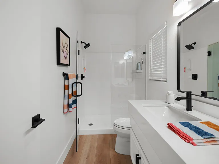 143 E Kavenish Dr — Photo 15