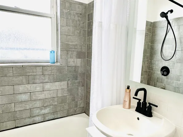 214 Jefferson Street image 14 of 16