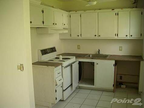 5th image of 312 Newport Ct #T