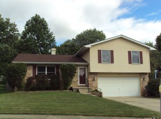 1040 Valley View Ct, Decatur, IL 62522