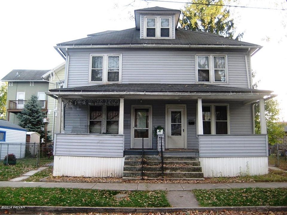 2nd image of 1207-1209 Memorial Ave