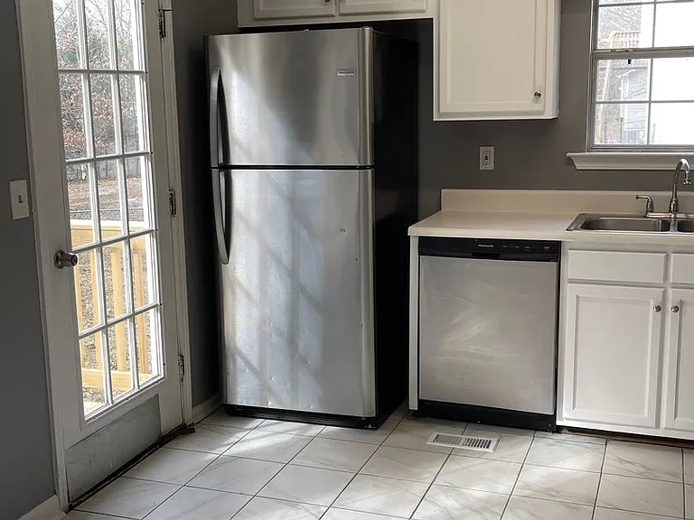 112 Harvard Dr — Photo 6