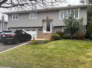 51 Deer Lane, Hicksville, NY 11801