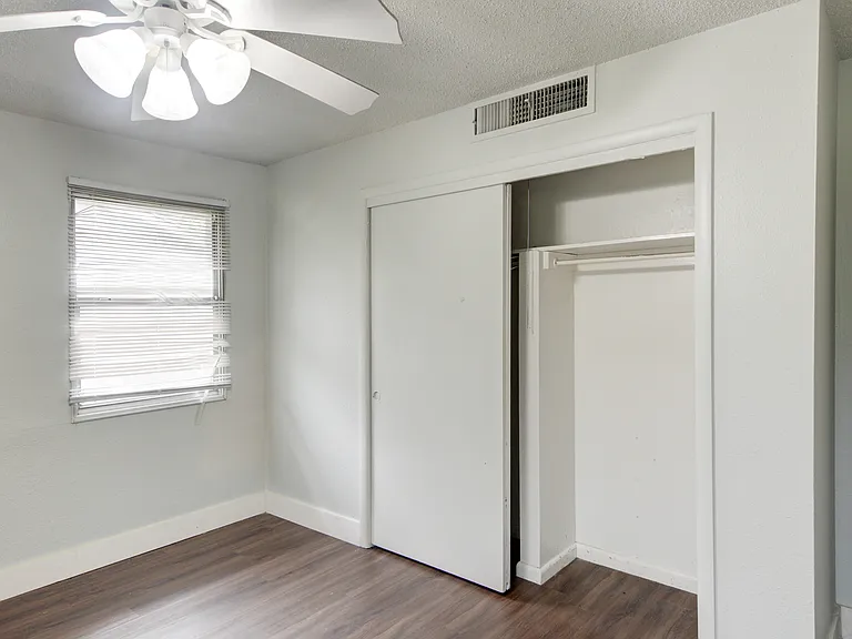 5413 Wedgwood Dr — Photo 16