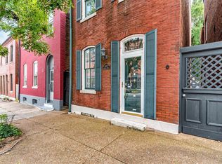 1002 Russell Blvd, Saint Louis, MO 63104